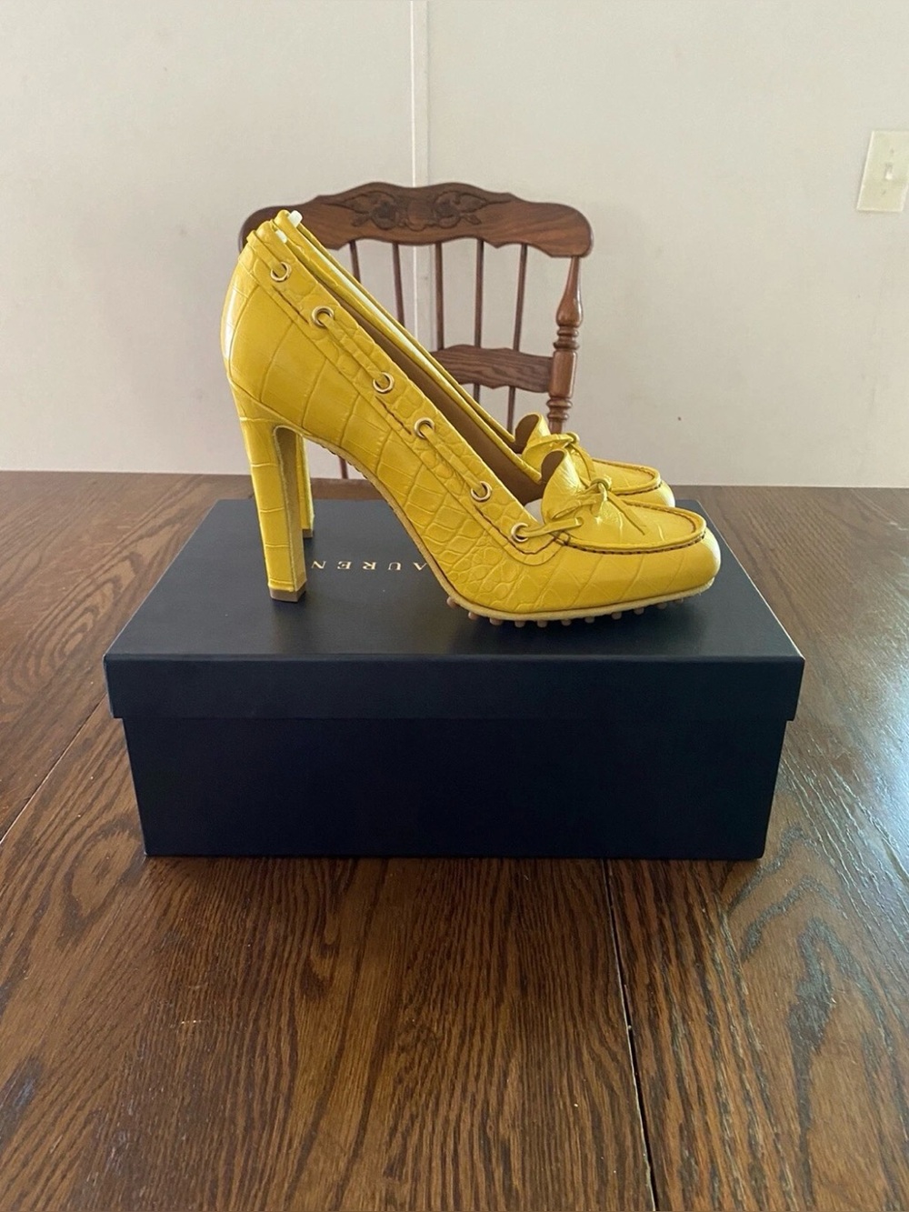 Ralph Lauren Collection Croc Embossed Yellow Heels Italy 39.5 NIB $2595